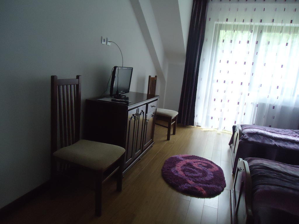 Pensiunea Geona Poiana Teiului Ruang foto