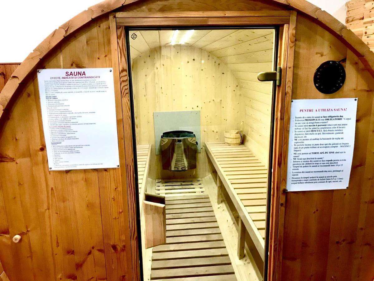 Pensiunea Geona Poiana Teiului Bagian luar foto